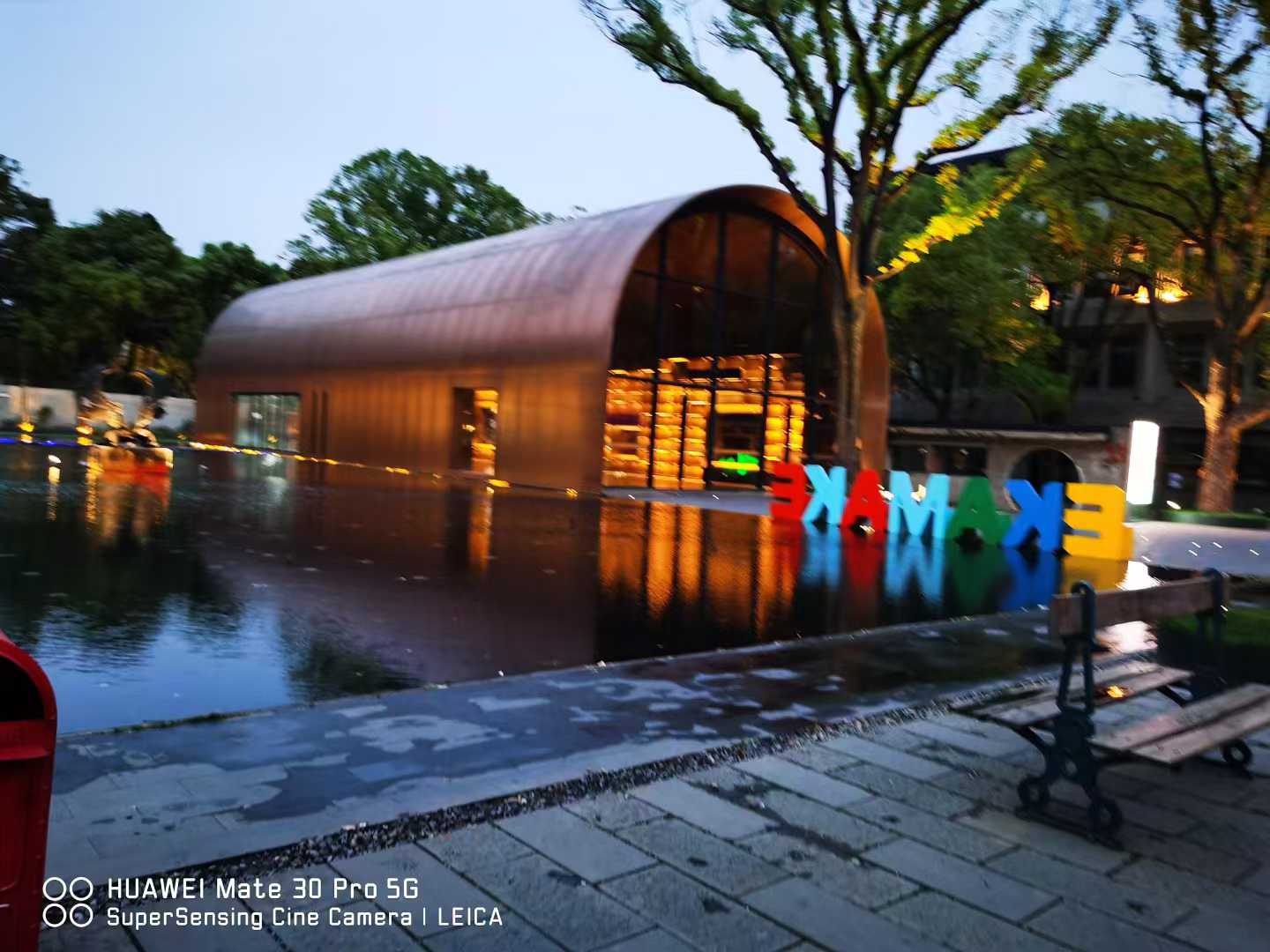 小体量商业的生存之道：六个关键点让小店也能赚大钱